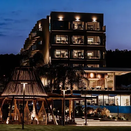 Cavo Zoe Seaside